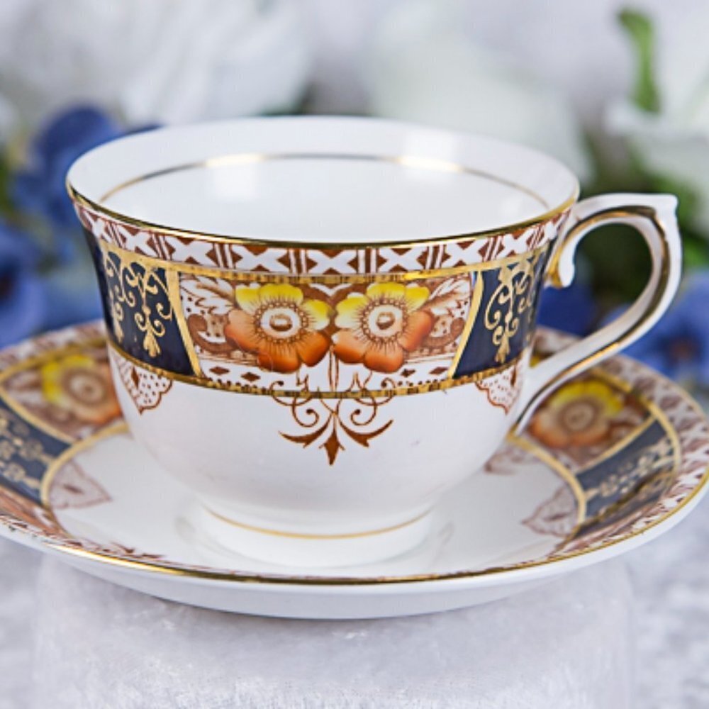 Vintage Imari Style Colclough English Bone China Tea Cup and Saucer 1930…
